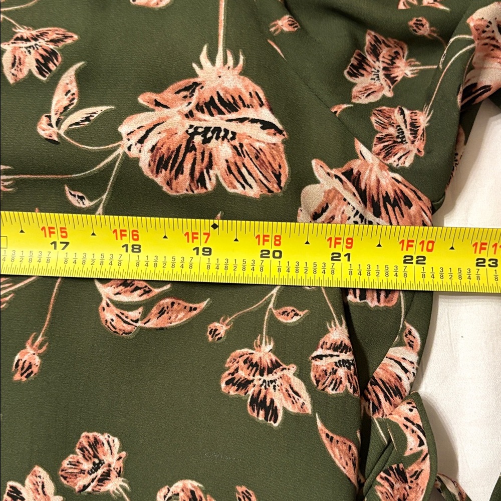 Verse Women’s Green Floral 3/4 length Sleeve Midi Dress Made in USA. - Picture 10 of 11